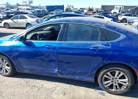 2015 Chrysler 200 Limited z USA, uszkodzony, nr VIN 1C3CCCAB2FN633007